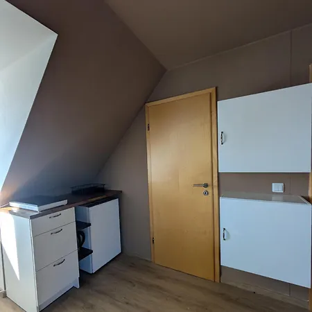 Sonniges Dachgeschoss Am Muenchner Stadtrand Apartament