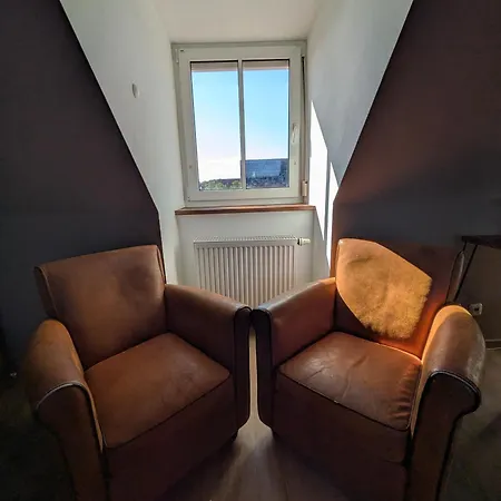 Sonniges Dachgeschoss Am Muenchner Stadtrand *