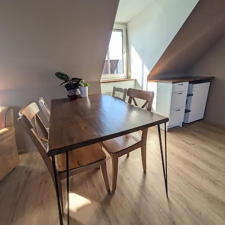 Sonniges Dachgeschoss Am Muenchner Stadtrand *