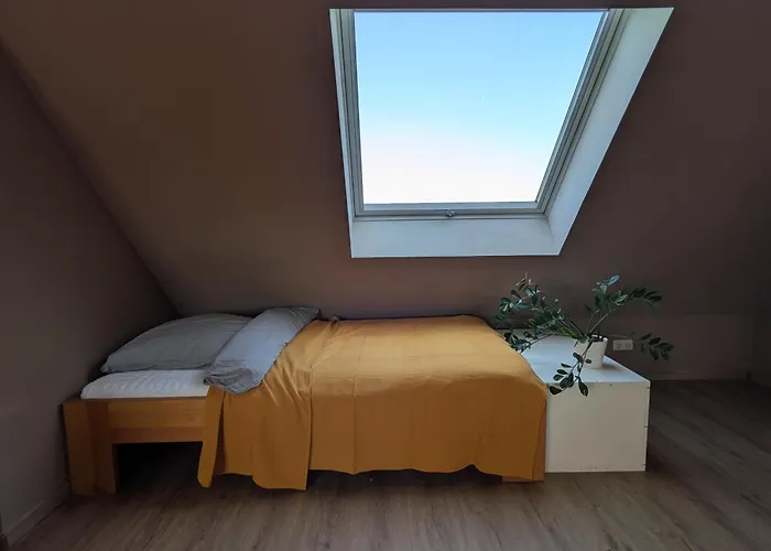 アパート Sonniges Dachgeschoss Am Muenchner Stadtrand